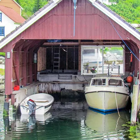 Semesterbostad Lovely In With Wifi Fister